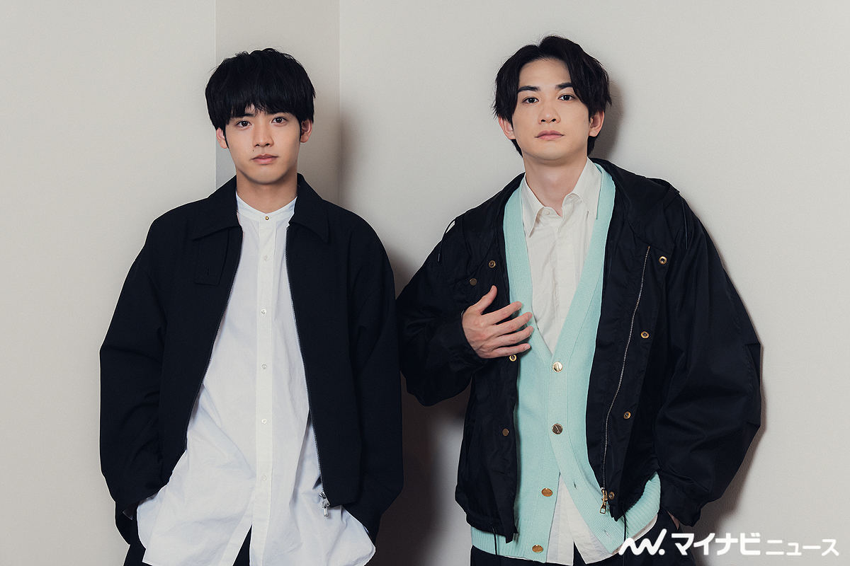 左から赤楚衛二、町田啓太